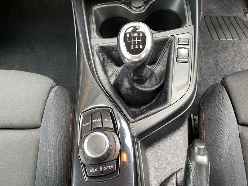 BMW 1 SERIES